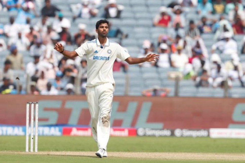 Vipintiwari952's tweet image. Washington Sundar 

- He was projected as the replacement for R. Ashwin.
- Ashwin was pushed into sudden retirement without India grooming a proper backup.
- Sundar managed just 1 wicket in a 2-match home series.
- While Harmer + even part-timer Markram combined for 18 wickets.
-…