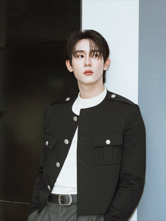 FORCEBOOKFAMILY's tweet image. 🤵🏻‍♂️🤵🏻‍♂️

IG : kasibook_ (update)
FORCEBOOK ARE MY MAGIC
#GMMTV2026 #CELINE 
#kasibook @kasibook