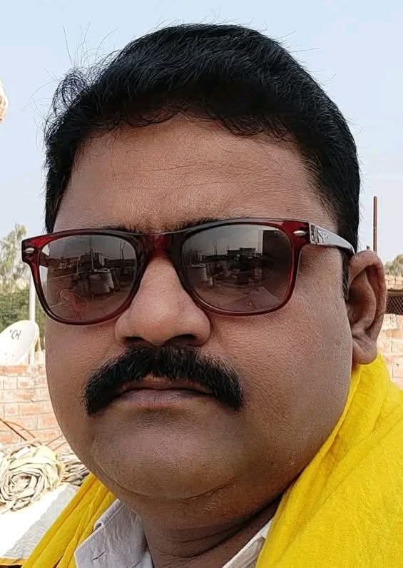 anandpathak76's tweet image. जब क्लास रूम में कोईं अच्छा और बुद्धिमान बच्चा मॉनिटर बन जाता है तो..सारे शरारती और बदमाश बच्चे एक हो जाते है.! बस &quot;देश की यही हालत है ..!&quot; #आनंद_पाठक