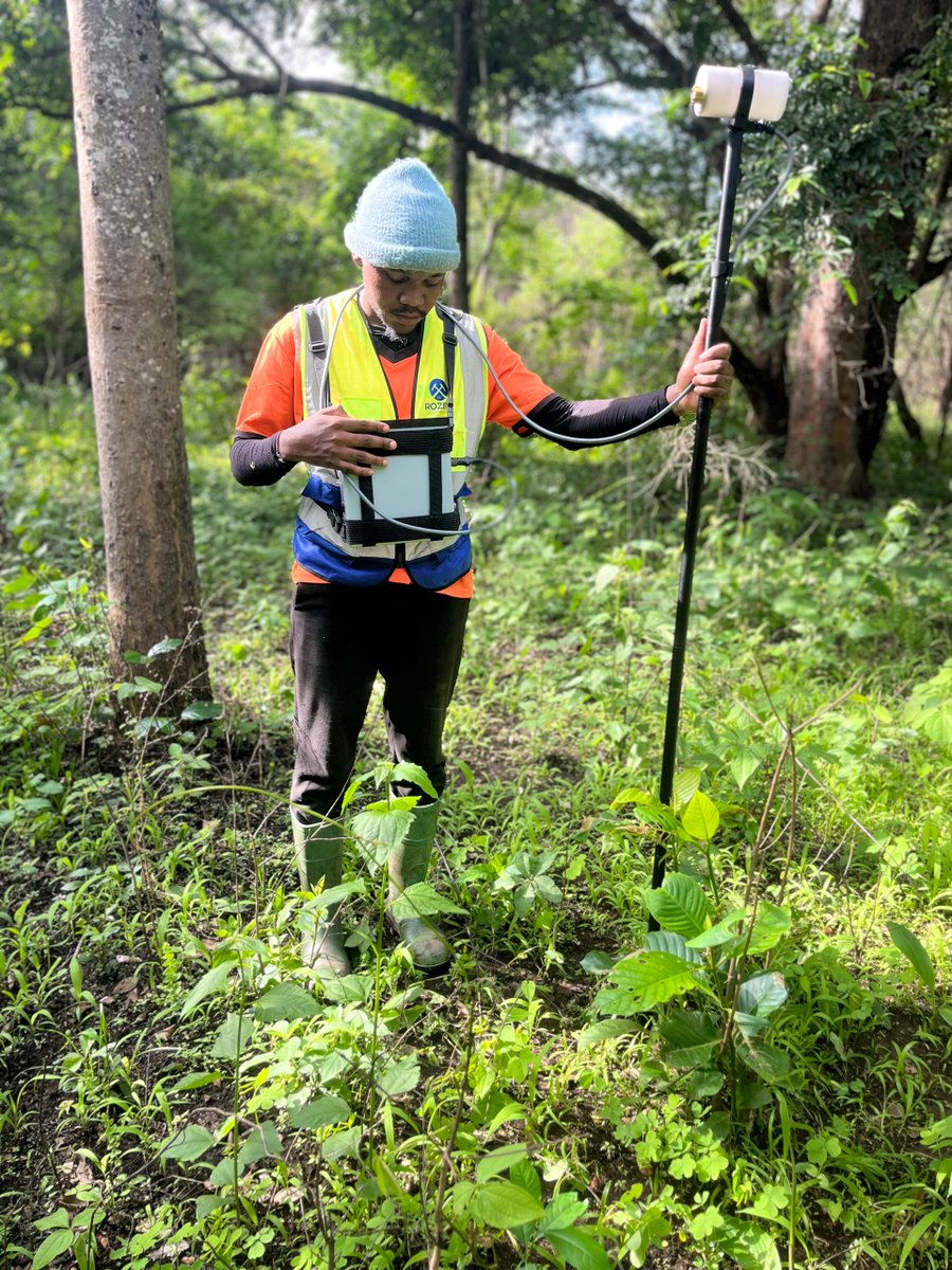 This #fieldphoto of the GSM-19T Proton Magnetometer was taken by Njindou Motapon from <a href="/MuCoTech/">Multitasking Cores of Technologies</a> while mapping the dominant strike-slip structures near Ngaoundal, Cameroon.

Keep up the good work! 

#advancedmagnetometers #geophysics #fieldwork #Proton #strikeslip