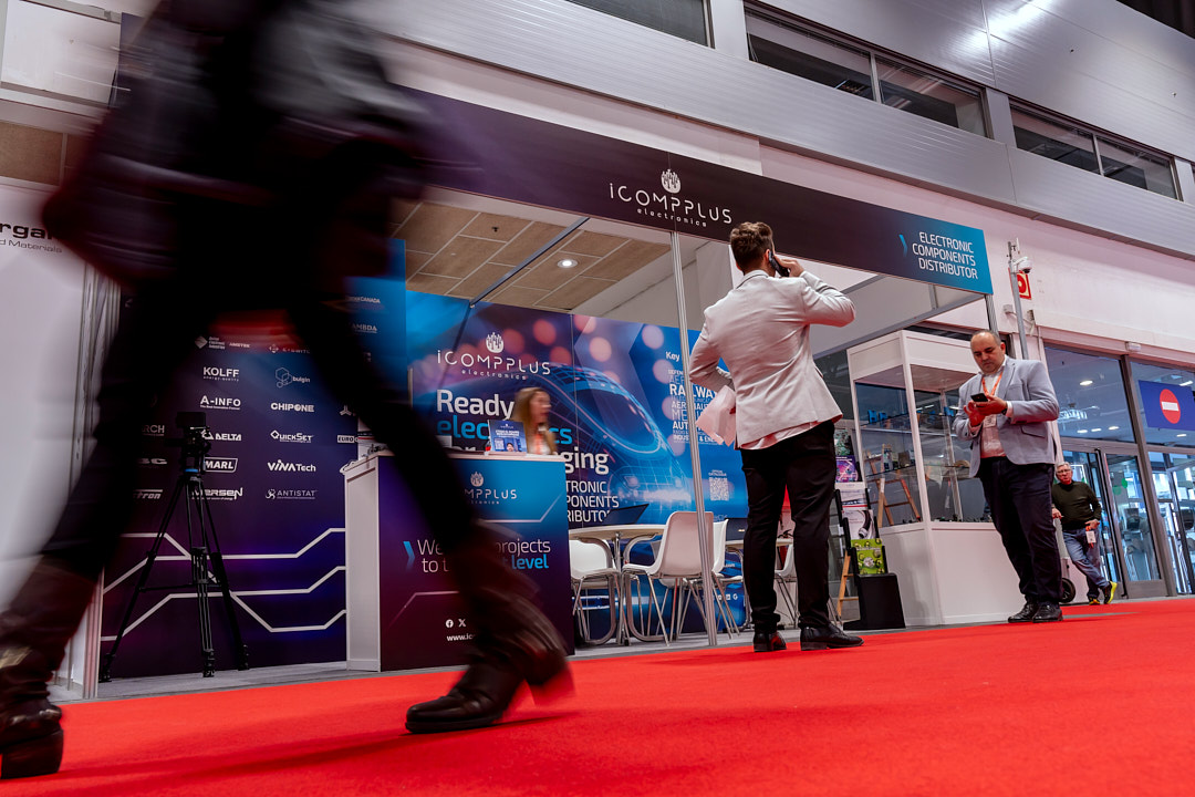 Icomppluselec's tweet image. Primer día en @RailLiveSpain
Venimos a conversar, entender retos y encontrar soluciones reales junto a quienes movéis el sector. Sin guiones, sin artificio: solo trabajo bien hecho y trato directo.
Si estás por @IFEMA, pásate por
📍 Pabellón 10 | Stand G168
#IndustriaFerroviaria