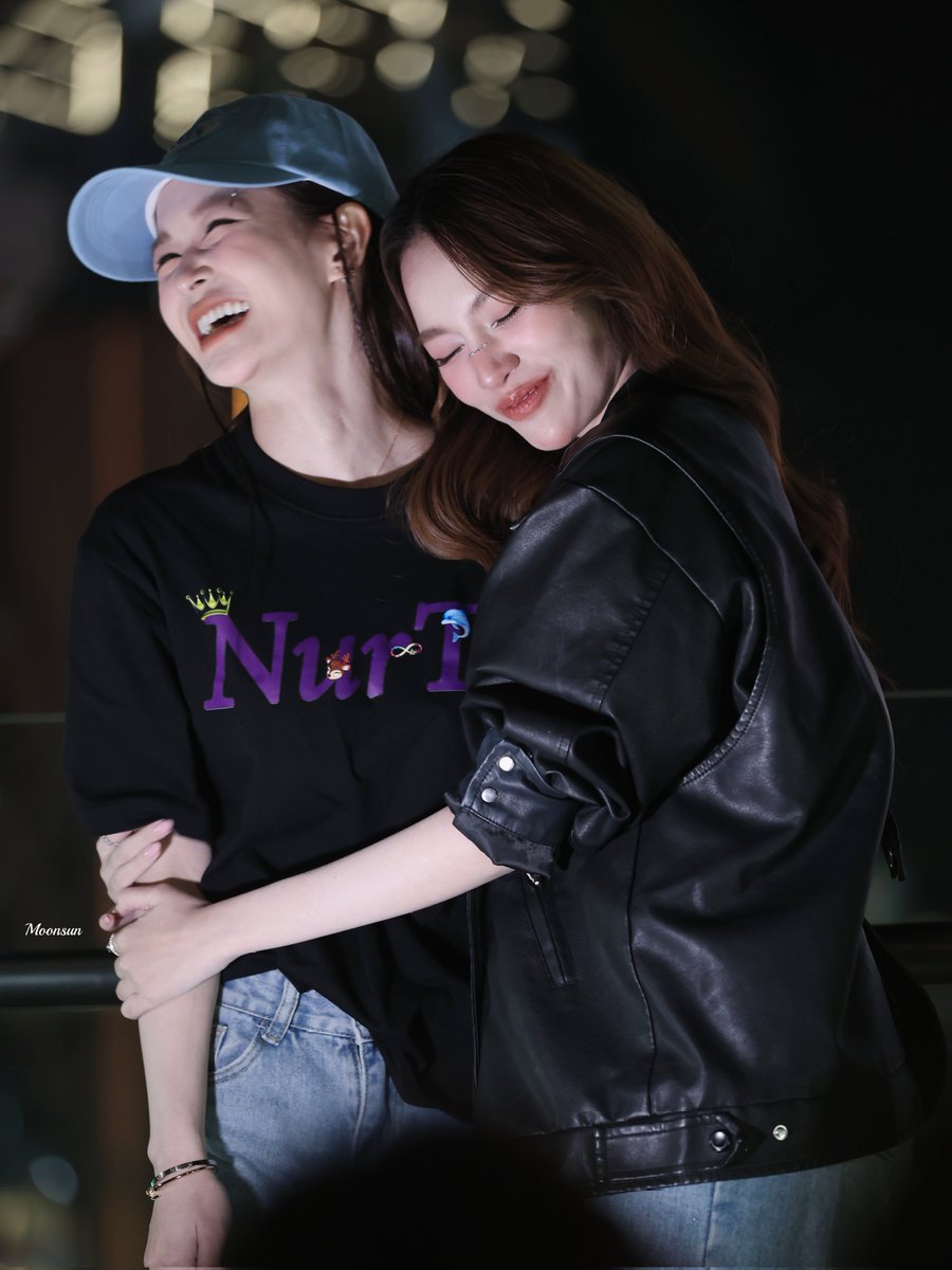 Moonsunlover02's tweet image. กอดกันหวานฉ่ำ

#TKphinyanech #nurdesoraya #TKNur #ChowDer #แตงกวาเหนือ