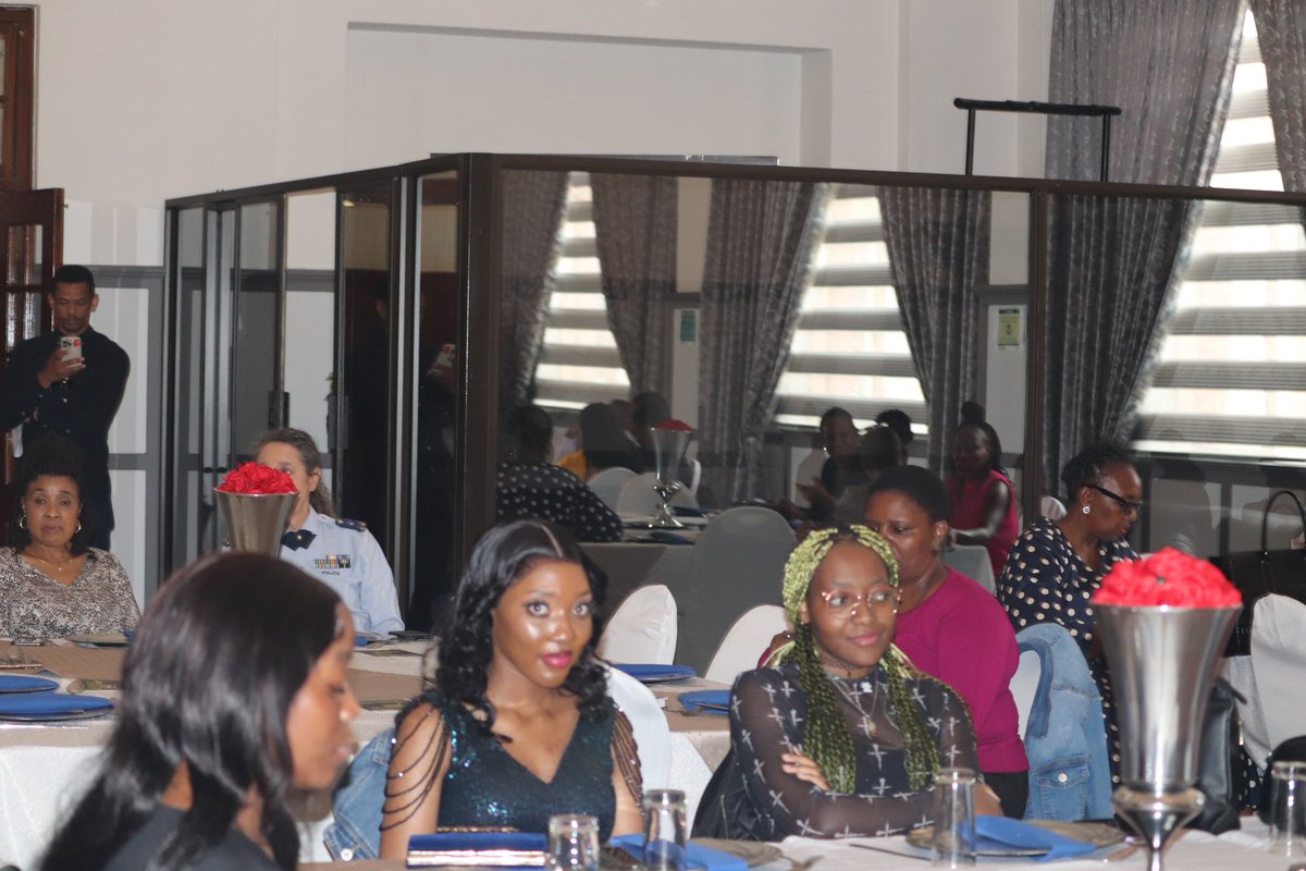 SAPoliceService's tweet image. #sapsHQ [SAPSET TERTIARY STUDENTS LUNCHEON] Today’s engagement brings together beneficiaries from various tertiary institutions to celebrate their academic achievements and to strengthen the support network available to them. 

The #SAPSET luncheon also aims to provide…