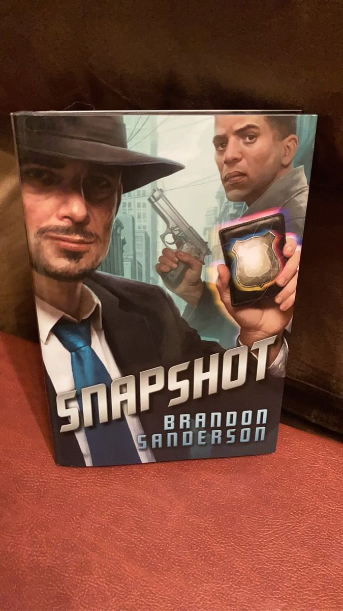 Cosmere16Pod's tweet image. Se confirma que se venderá en físico con una sobrecubierta como ya pudimos ver con Snapshot o Perfect State