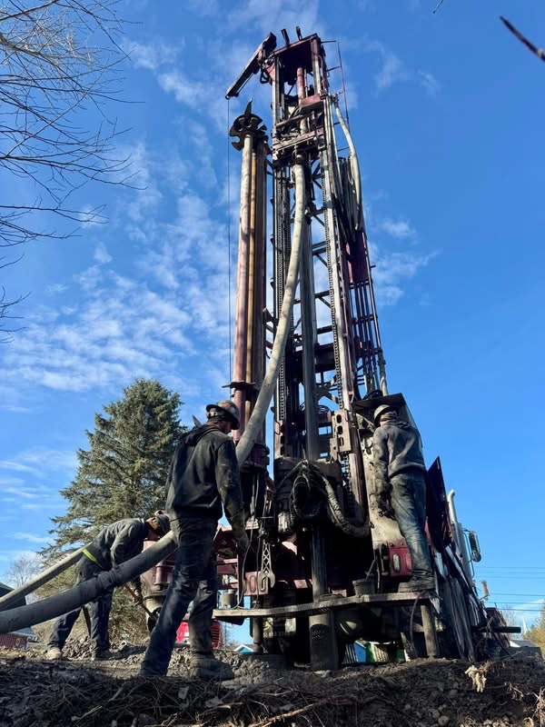 ngwatweets's tweet photo. On this Water Well Wednesday- Willey Well Drilling is drilling a new public water supply in Sardinia, New York. We Love seeing photos like this from our Members! 🍂☀️
If you're interested in becoming a member please visit: https://t.co/uK4B12A0sJ
#WaterWellWednesday #Contractors #WellDrilling #Groundwater