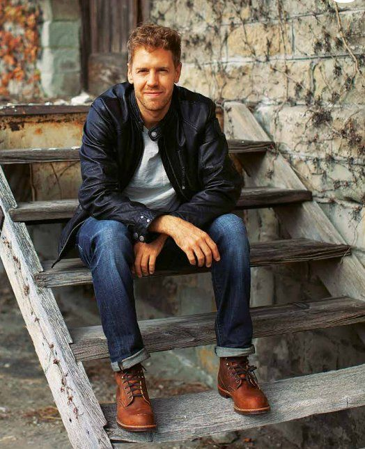 f1corradi's tweet photo. Sebastian Vettel deixou a F1 por questões familiares.

Lawrence Stroll ofereceu 27 milhões/ano para que o piloto permanecesse na Aston Martin.

Recusado.

Quando Lewis Hamilton deixou a Mercedes, Toto Wolff tentou convencer Vettel a retornar.

O multicampeão não queria voltar. https://t.co/VeVeRLQL1s