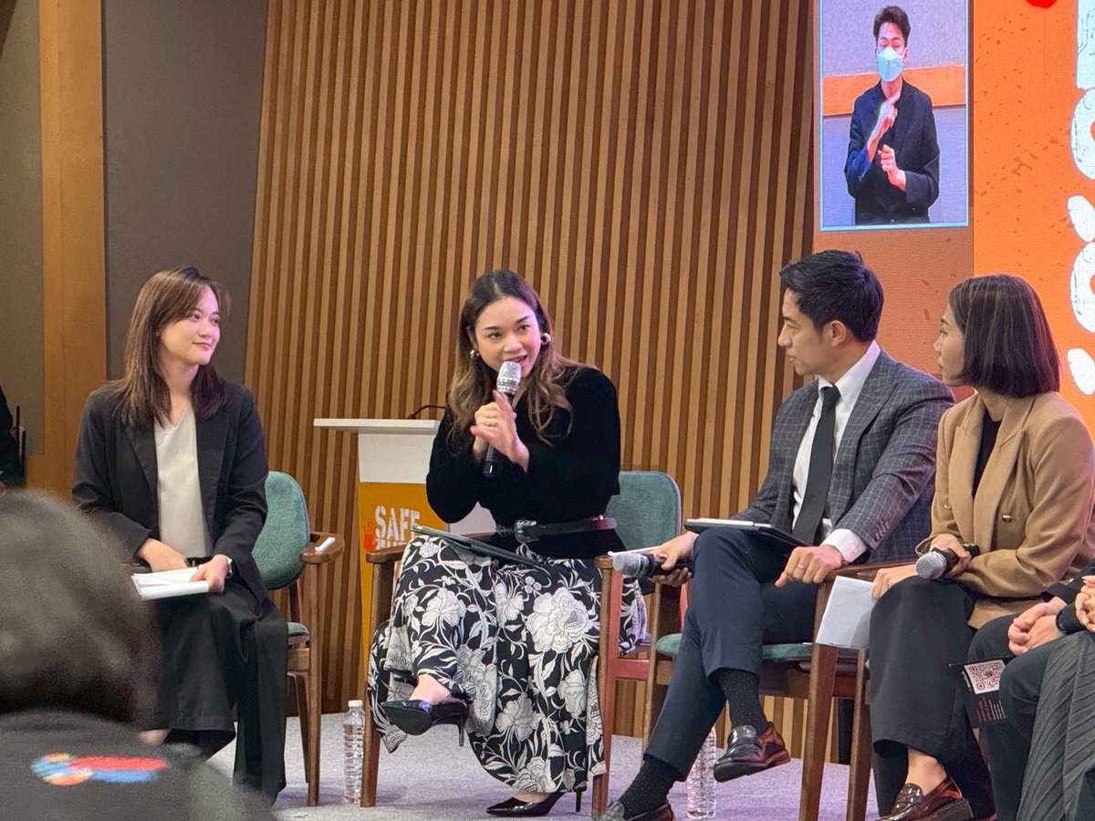 เพราะอยากเห็นประเทศนี้ดีขึ้น จึงอยากขับเคลื่อนกับการหยุดความรุนแรง📌 

วันนี้ร่วมเป็นหนึ่งในคนถ่ายทอดเรื่องราวว่าประเทศไทยอยู่ตรงไหนกับร่างกฎหมาย ต่อต้านการคุกคามทางเพศและการคุ้มครองผู้เสียหายจากความรุนแรงในครอบครัว Ending Gender-Based Violence with Law:Thailand's Path Forward on