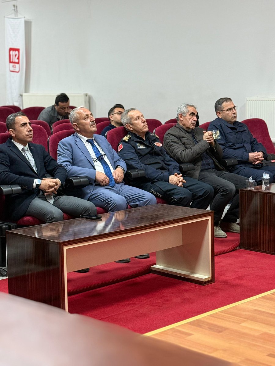 nigde112acm's tweet photo. 2025 Yılı Hizmet İçi Eğitim Faaliyetleri Kapsamında düzenlenen eğitimin 1. Gününde Personelimize
Kriz Yönetimi,
Yeni Nesil 112 Projesi Sürüm Notları ve 
Sahipsiz Sokak Hayvanlarına İlişkin İhbarlar eğitimi verildi. https://t.co/udU1TUe6RS