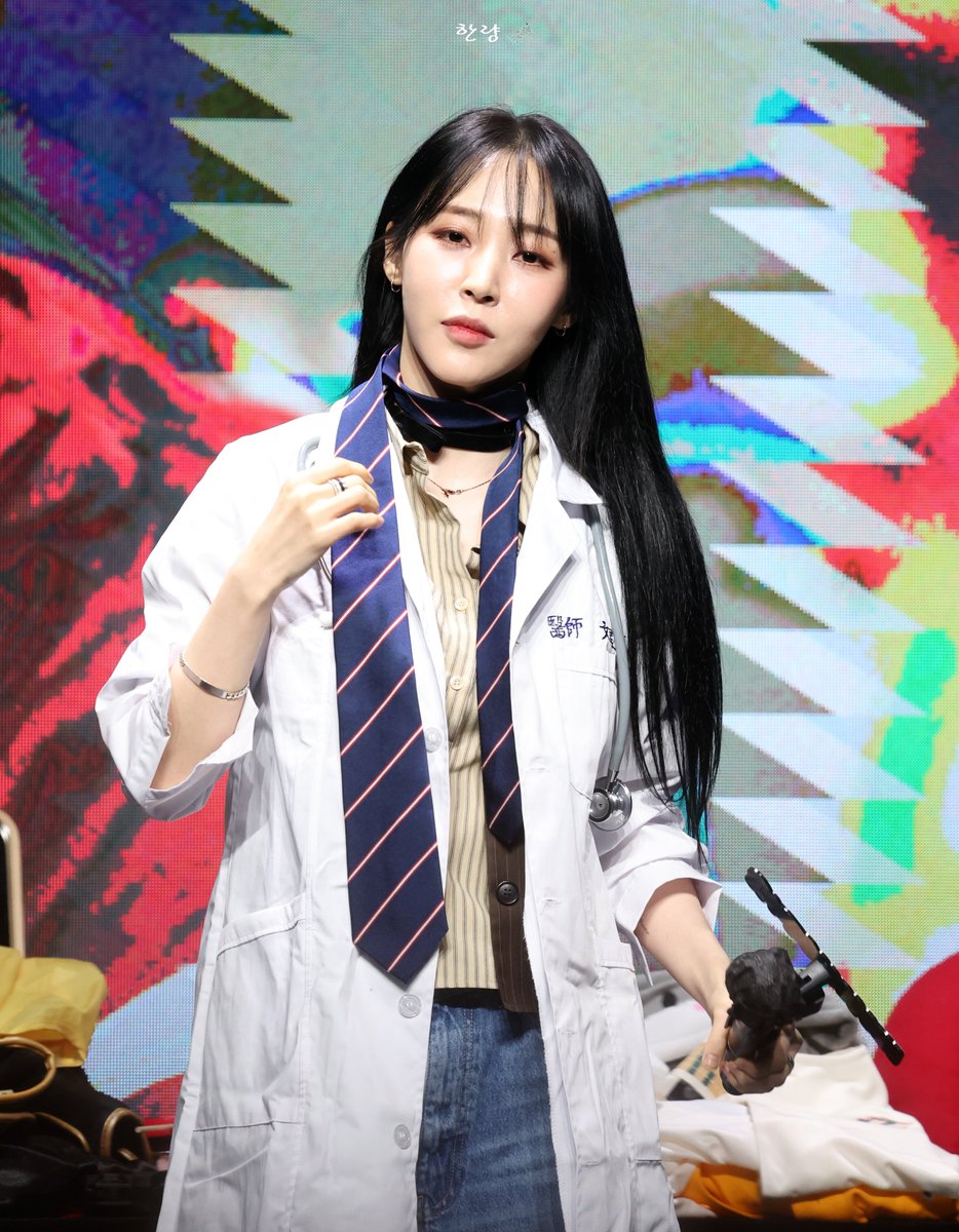 251025 문별 Kmonstar 타이페이 대면 팬사인회

#문별 #MoonByul #마마무 #MAMAMOO