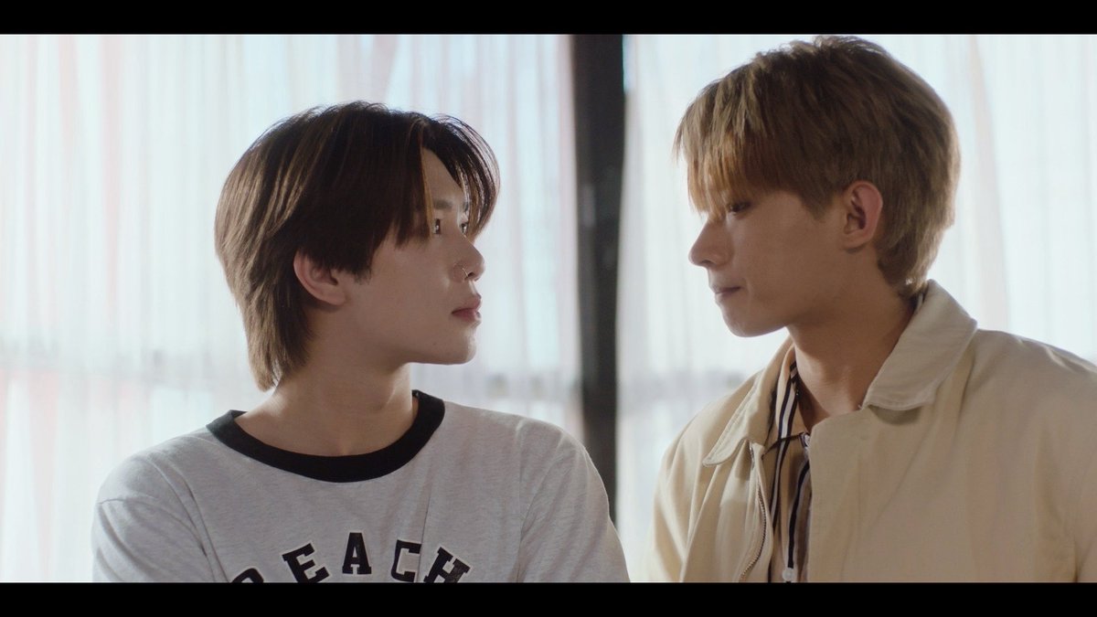 เฉิ่มเชย Cherm Chey The Series 🍻

เฮียเค้าคุยไรกันหว่า ดูเครียดเชียว 😰 โต๊ะไหนน้ำแข็งหมดบอกหน้าบาร์เลยนะครับผม ขอเวลาส่วนตัวเจ้าของร้านสักแปบค่อยมาจีบต่อนะฮะ 😅🙏🏻 

#เฉิ่มเชยTheSeries 
#ChermCheyTheSeries