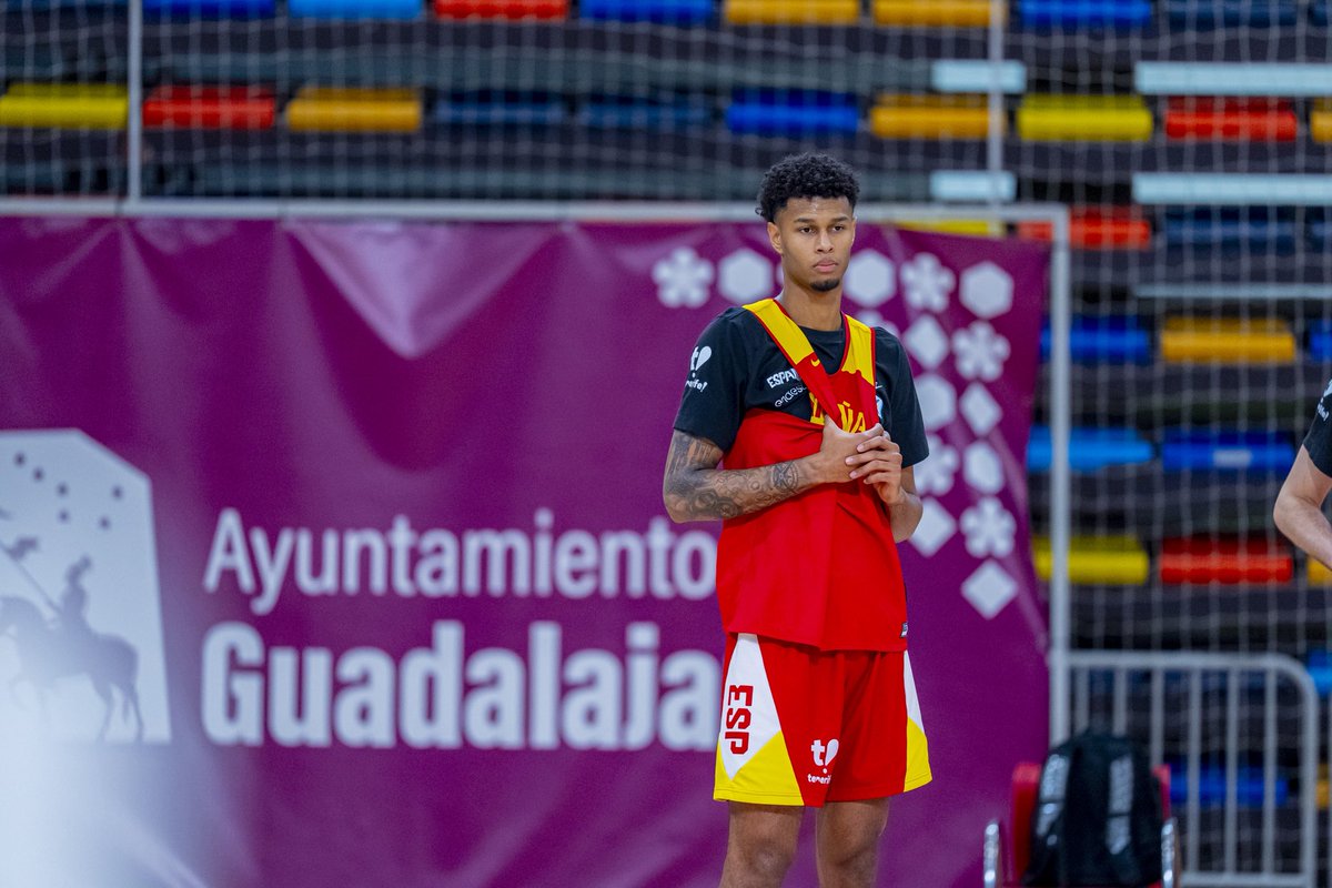 BaloncestoESP's tweet photo. Unos días muy positivos de trabajo con #LaFamilia 💪

Miguel González 👌
Miguel Allen ⚡️

Nos vemos pronto‼️

#SomosEquipo