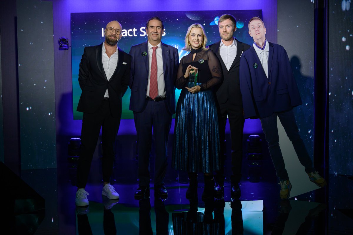 CodeTwoSoftware's tweet image. Big news: CodeTwo gets the Impact Stars award at the Deloitte Tech Fast 50!
We’re the only Cyber category laureate.
Did we see it coming? Maybe.
Was our CEO ready? Yes – but he landed in the ER right before the gala, so we improvised.