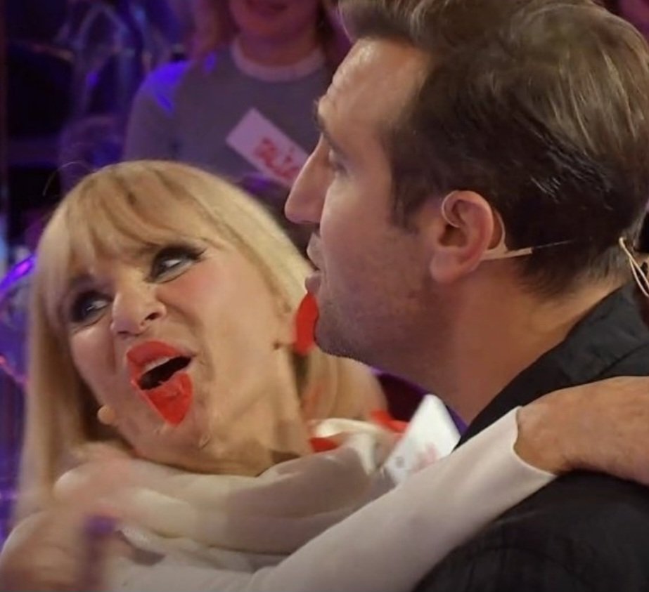 non è un fotomontaggio 💀
#uominiedonne