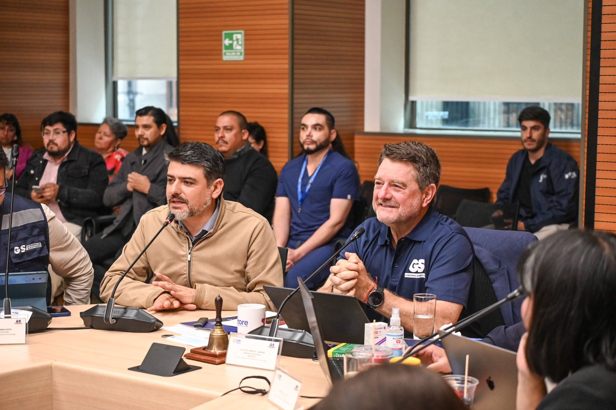 Orrego's tweet image. No solo construimos plazas: construimos puntos de encuentro, comunidad y oportunidades. Aprobamos por unanimidad el aumento de presupuesto para el mejoramiento de la Avenida Alberto Hurtado, entre Ecuador y Antofagasta, en Estación Central. Este nuevo pulmón para la comuna es una…