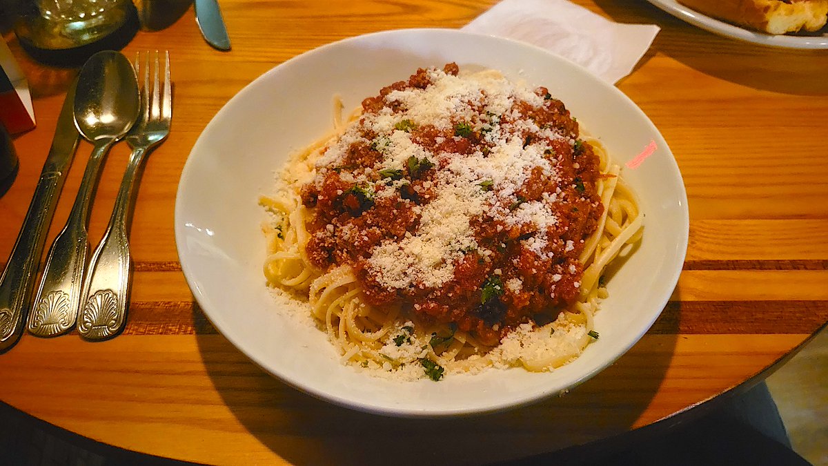 RoadTips's tweet image. Back out in New Hampshire earlier this year for a meeting, my colleague and I found an Italian restaurant just down the way from our hotel.  We went in hoping that it would be good, but it exceeded our expectations - Cucina Toscana in Nashua, NH
roadtips.blog/2025/11/26/cuc…