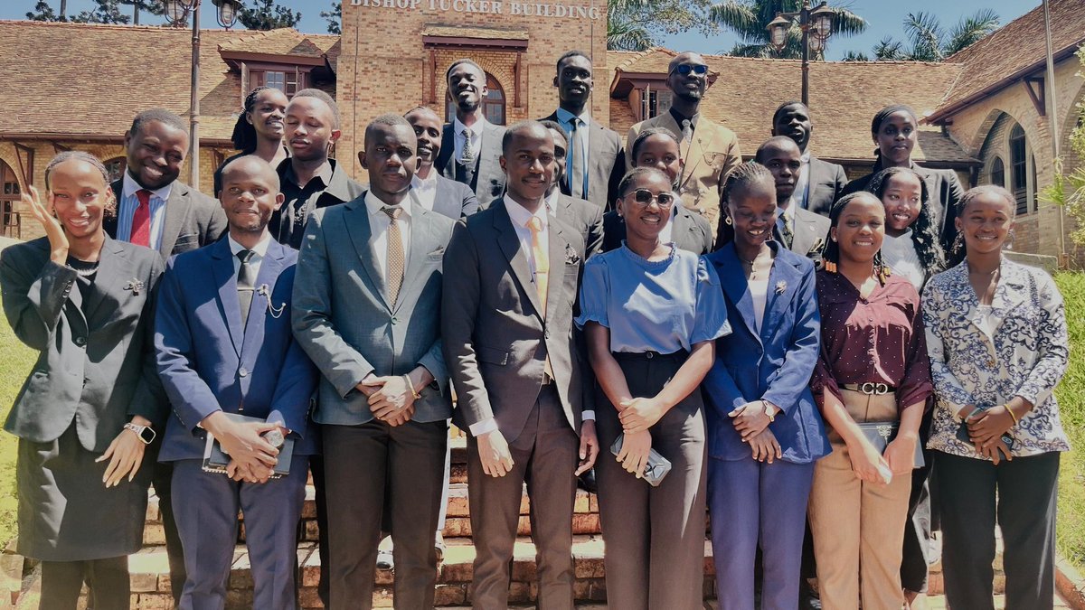 28th Guild President and Members of Parliament were sworn in earlier this afternoon. The Parliament is holding its first sitting, and the Speakership Elections are ongoing. 

Details to follow 

#UCUDecides25