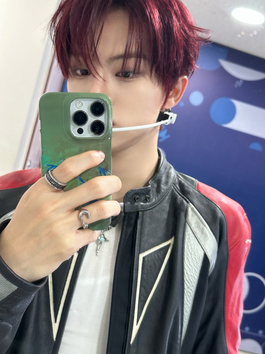 쇼케이스 비하인드 올라왔길래

#전민욱 #JEONMINWOOK 
#CLOSEYOUREYES #클로즈유어아이즈
#CYE #클유아