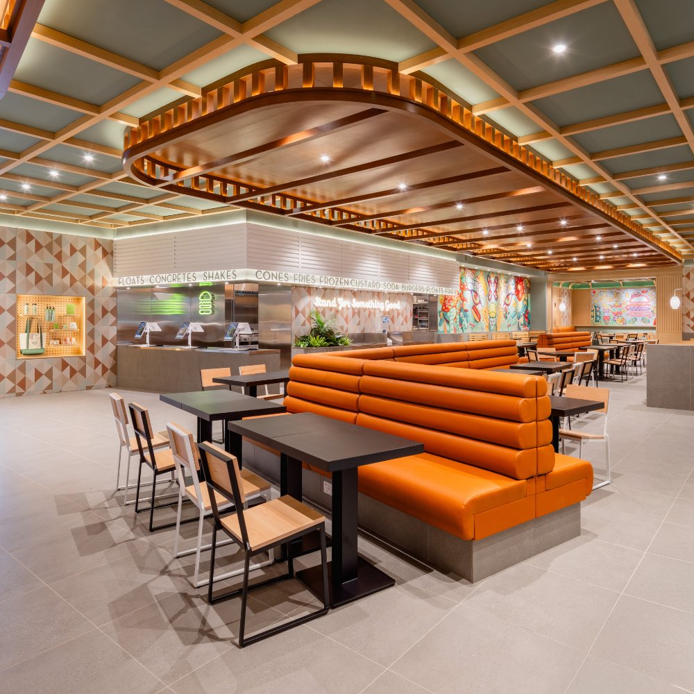 jannah_rent's tweet image. 【速報】遂にあのNY発ハンバーガーチェーン店『Shake Shack』が11月28日 (金)よりパビリオンモールKLで正式オープン㊗️🍔

これは嬉しい〜🤤
またまた太るキッカケができてしまった...🤤

営業時間：10AM~10PM
Googleマップ：maps.app.goo.gl/vcsR69ZKQFqx73…