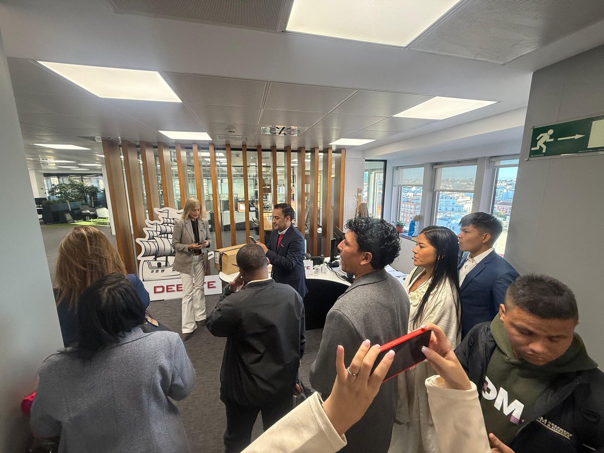 fimasd_org's tweet image. Conocer la operación de un medio es fundamental. Esta visita al el diario @eldebate_com permite a nuestros líderes afinar la visión y la estrategia comunicacional.
​Clave para entender la Prensa Libre en la Gobernanza Democrática.
​#DiarioElDebate #PrensaYPolítica