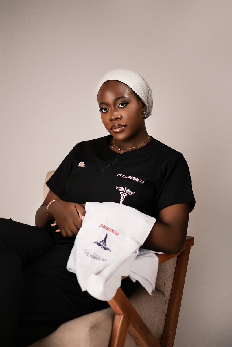 zainabuuuu_'s tweet image. The one where I become a licensed physiotherapist. Alhamdulillah ❤️