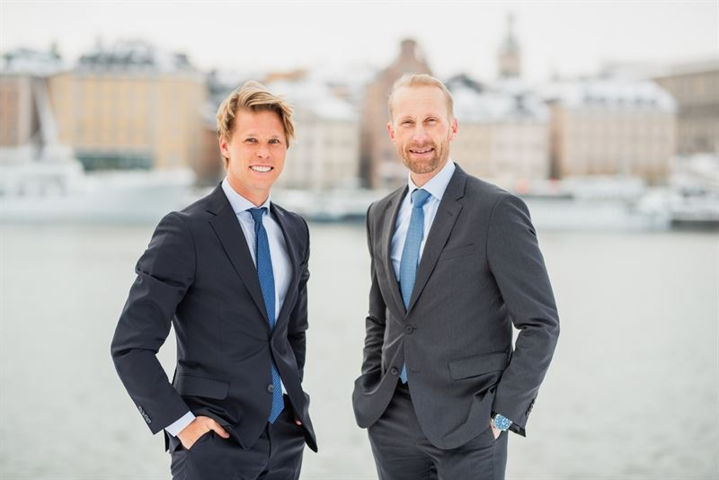 MrAndr10's tweet photo. Bild på de två största bedragarna just nu efter Claes på Intellego... 

$SUS 

Efter att fonden rasat nära 20% på 1 år kollapsar idag TIN Ny teknik andra största innehav - Surgical Science.

@TINfonder Skäms ni inte? 

#finanstwitter #fintwit #aktier #sus #intellego #tinfonder https://t.co/eh38L2ZaEf