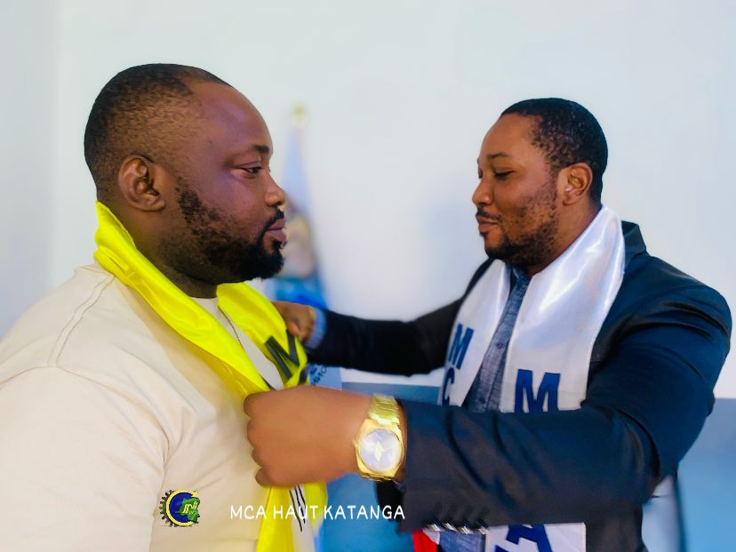 GreakKayembe's tweet image. #MCA, c’est la force d’un peuple debout. Un mouvement qui refuse la résignation, une vision qui défend la souveraineté et un avenir qui se construit sur la bonne gouvernance et la transparence. La RDC mérite mieux, et le #MCA incarne cette nouvelle ère tant attendue.