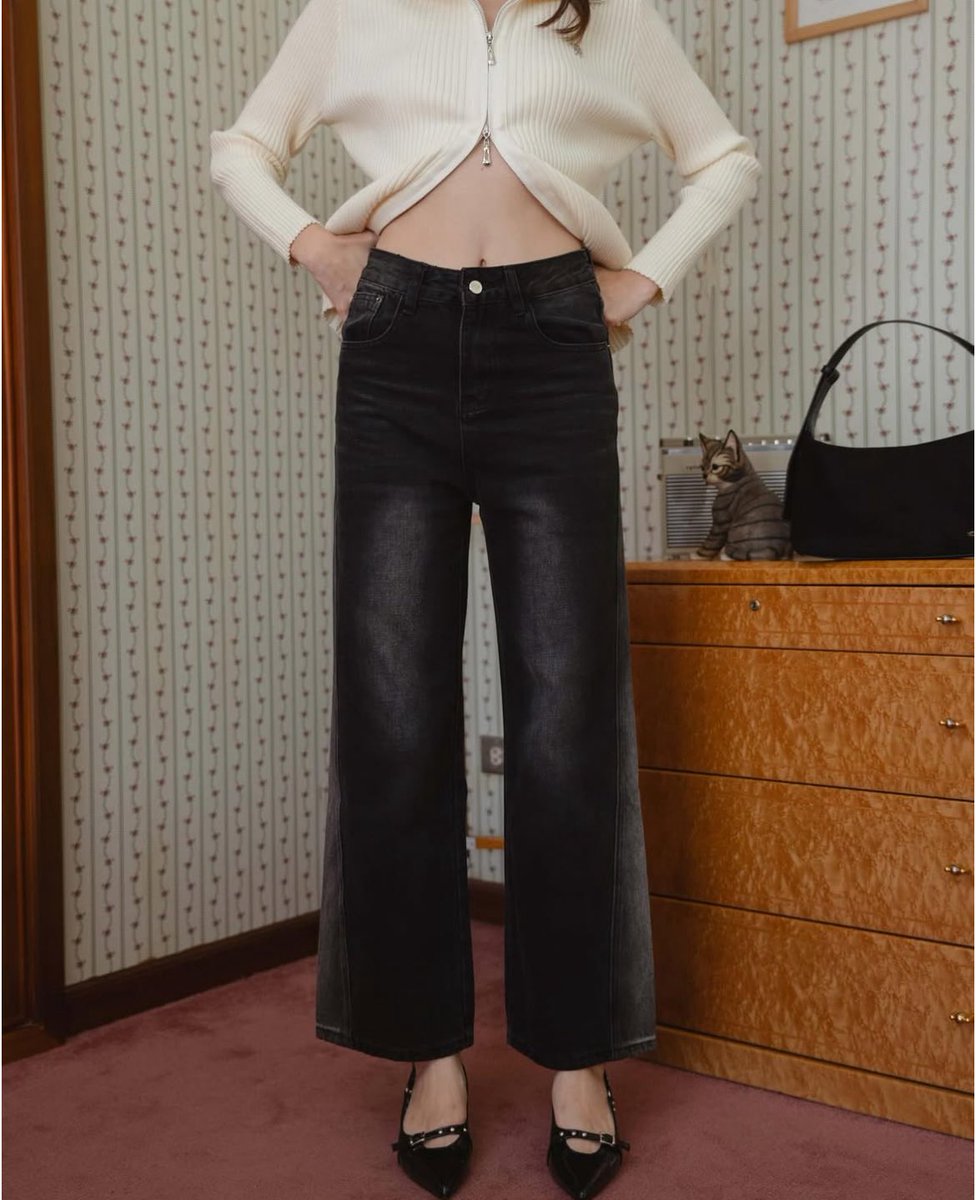 _BDBOYY's tweet image. ส่งต่อ กางเกงยีนส์สีดำเฟดข้าง chuuchop 💘
รุ่น ditto fade jeans size 4xl
 
♡ ราคา 470 รวมส่ง from 690 (ใส่ครั้งเดียว)
♡ ขอดูรูปเพิ่มเติมได้ค่า🎀

#ส่งต่อเสื้อผ้า #เสื้อผ้ามือสอง #โล๊ะตู้เสื้อผ้า #ส่งต่อเสื้อผ้าสาวอวบ