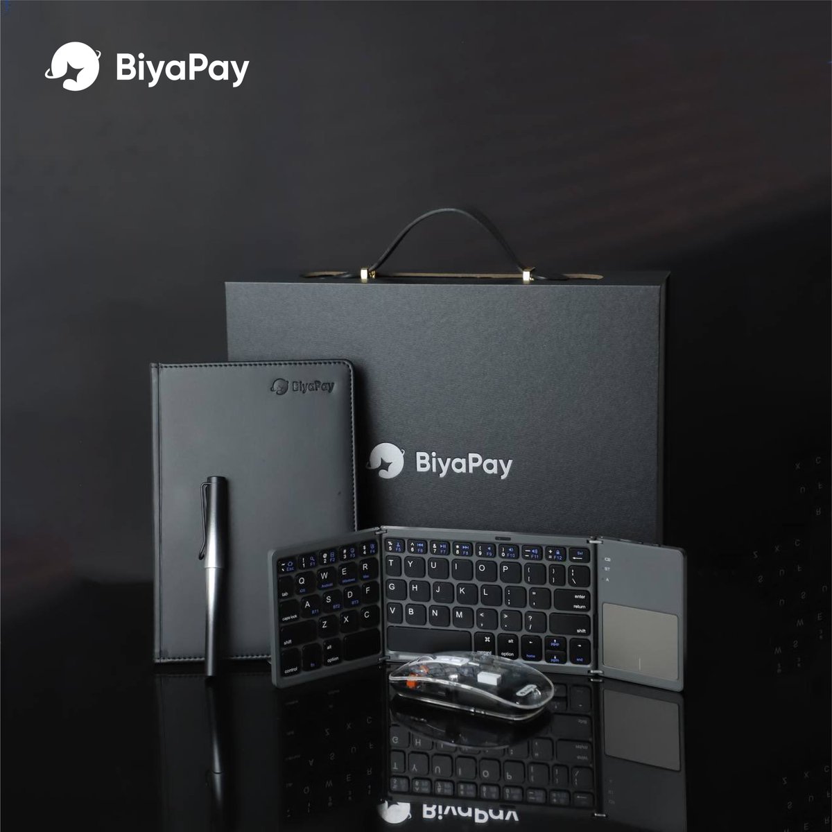 Biya老板送了两套定制键鼠周边
第一眼就爱上了
我自己实在太喜欢了
自留一套
另一套拿出来给大家抽奖
48小时开奖

抽奖条件：
1：关注 <a href="/bitcoin136/">七喜 | 7UP</a> 和 <a href="/BIYAPAYOFFICIAL/">BiyaPay 中文</a>   
2：一键三连