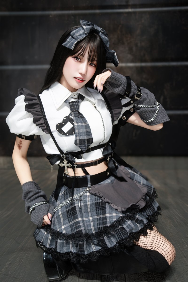 superget_win's tweet image. 2025.11.24
コスホリックSPECIAL
シックな衣装とふわりとした笑顔のバランスが絶妙。視線を奪われる魅力が詰まった「はる犬」さんを激写しました。

model :Haruinu🐾🎈さん
（@haru_no_inu）

#コスホリ
#コスホリックSPECIAL
#cosplayer