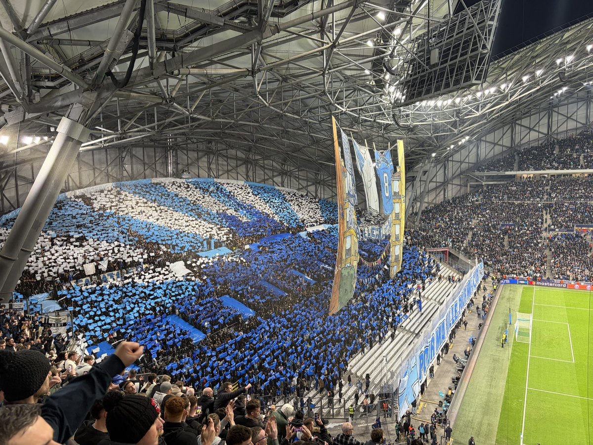 ToonPolls's tweet image. Marseille home fans were absolutely class by the way. Unreal atmosphere they create (particularly behind both goals) - and for the entire game, non stop. 

Wish we could have that at St James’. #NUFC