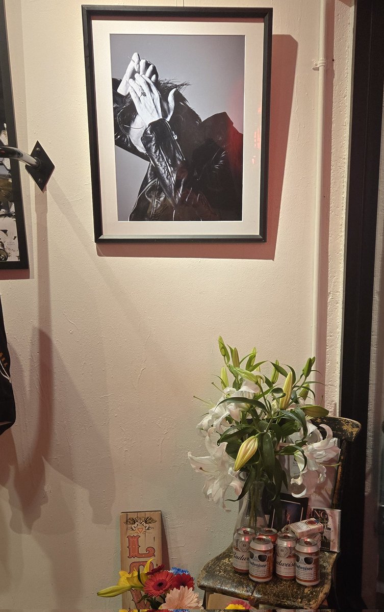 RUDE GALLERY行ってきた。
The Birthdayのハレルヤがかかってた。チバのライブ行きたいなあ。

#チバユウスケ