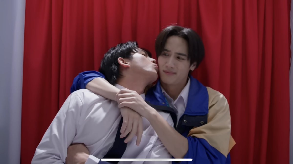 ilovsurfjava's tweet image. siapa yang nyangka, aku bisa ngikutin mereka dr awal banget bahkan udh jatuh cinta dr awal mrka muncul di lineup

@swensurf @javabh28
#1YearWithSurfJava #surfjava #swensurf #javabh