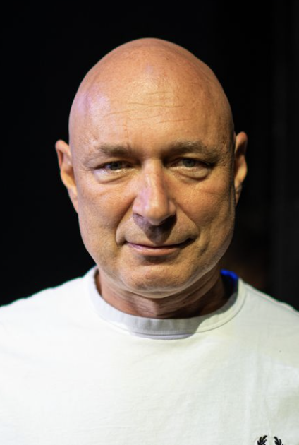 - podle mě není špatné házet flintu do žita
- jak se jmenujete
- 💅