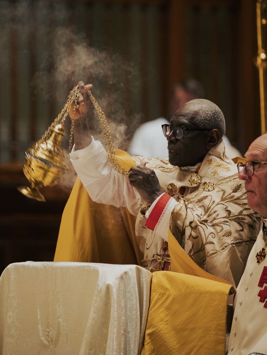 Card_R_Sarah's tweet image. 