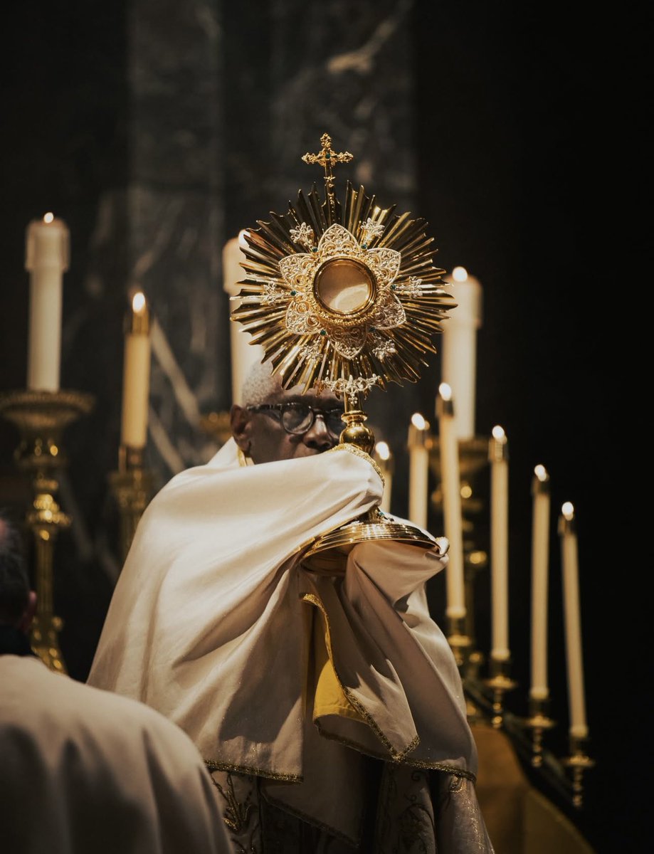 Card_R_Sarah's tweet image. 