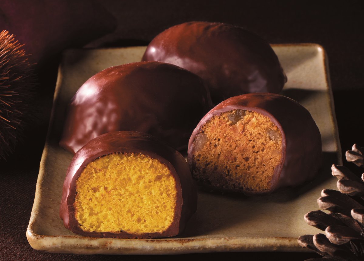 chateraise_jp's tweet image. スイートチョコでコーティングした、ショコラケーキ鳴門金時🍠、イタリア栗🌰
ふんわりしっとり上品な甘みが広がるスイーツは手土産にもおすすめです🎁
byりこ
#シャトレーゼ