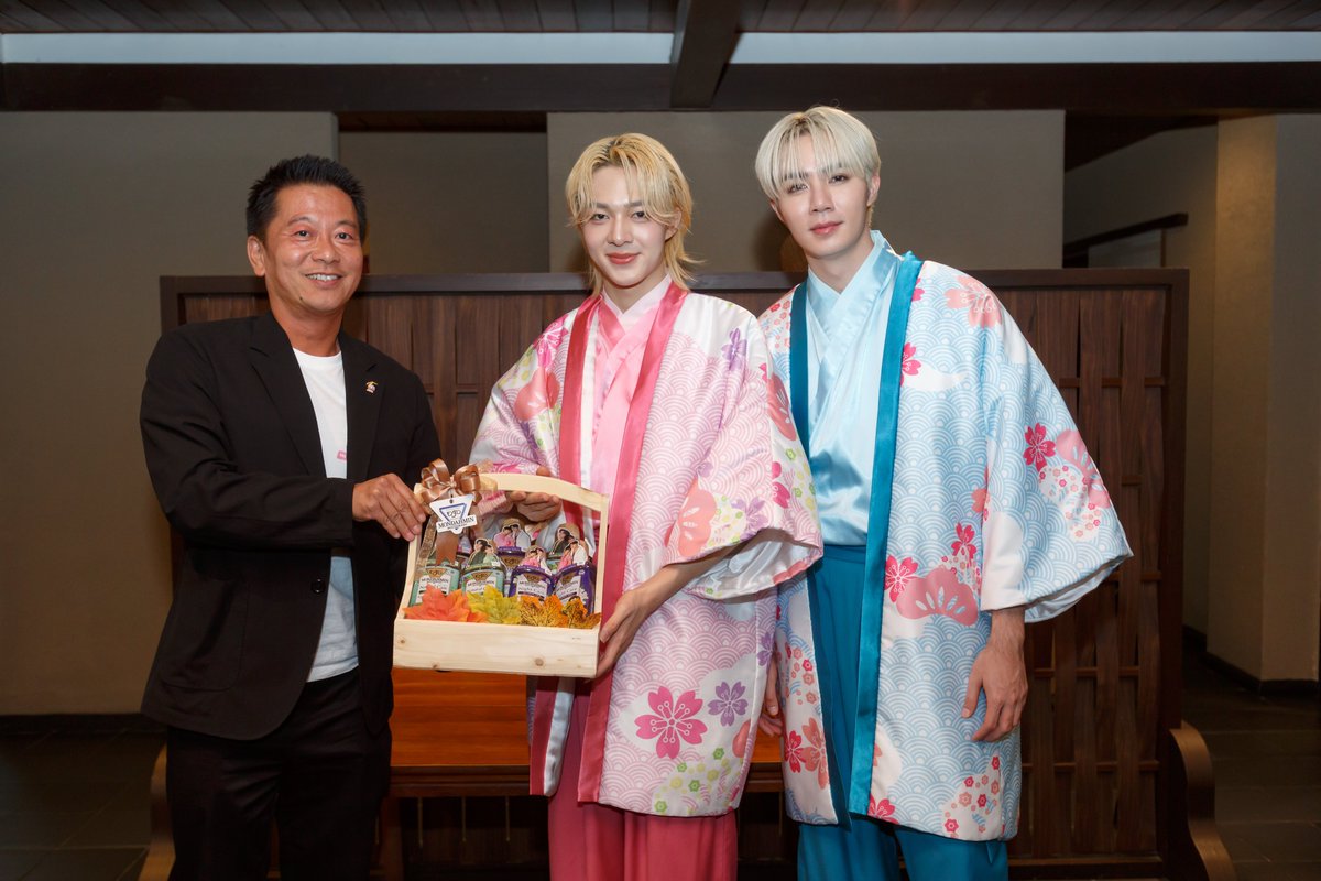 Mondahminth's tweet image. รวมภาพบรรยากาศงาน Mondahmin Exclusive Dinner ในวันที่ 20 พฤศจิกายน 2568
👀 มาดูกันว่างานนี้ปากหอมทั้งวันอิ่มฟินทั้งคืนสุด ๆ แค่ไหน🥰

ขอบคุณชาวซนซนทุกท่านที่ให้การตอบรับเป็นอย่างดี อย่าลืมกดติดตามไว้เพื่อรอรับข่าวสารกิจกรรมดี ๆ อีกเพียบ💓

ภาพความฟินเพิ่มเติมสามารถดูได้ที่ :…