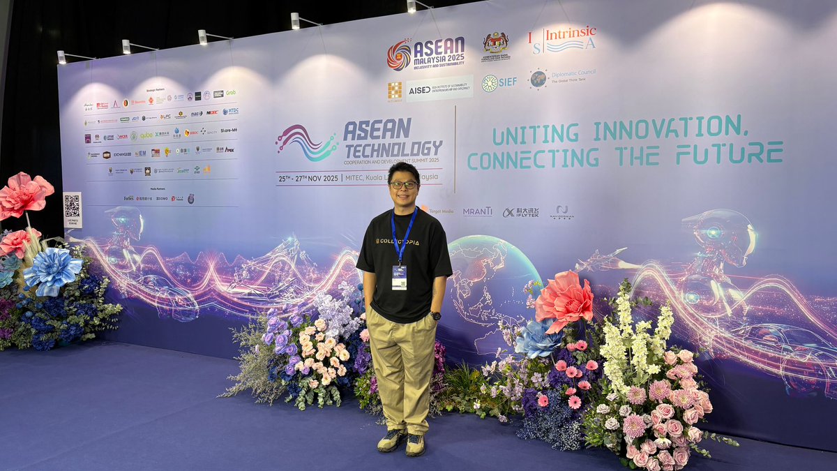 collectopia_io's tweet image. Collectopia squad taking over the ASEAN Technology Cooperation &amp;amp; Development Summit 2025 in KL! 
From coffee breaks to big ideas, uniting innovation &amp;amp; connecting the future! @ErnestC42213380 

#ASEAN2025 #TechSummit #Collectopia #KualaLumpur #Innovation