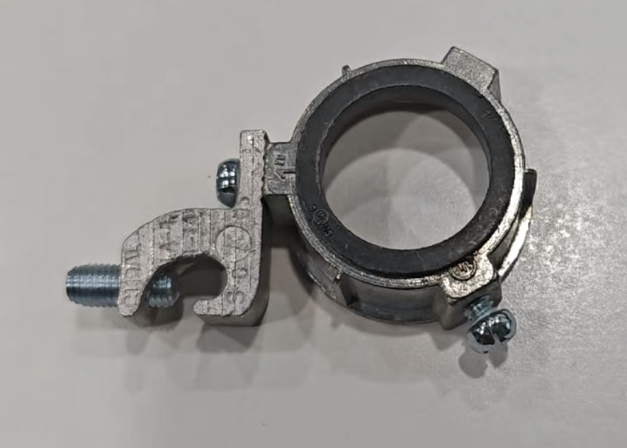 CSHONEST2020's tweet photo. Insulated Metalic Grounding Bushing
-Material: Malleable iron
-Size: 1/2"-4"
-Used for IMC/Rigid conduit
-Standard: UL
#MalleableironBushing #ULBushing https://t.co/pRTknFyMlC