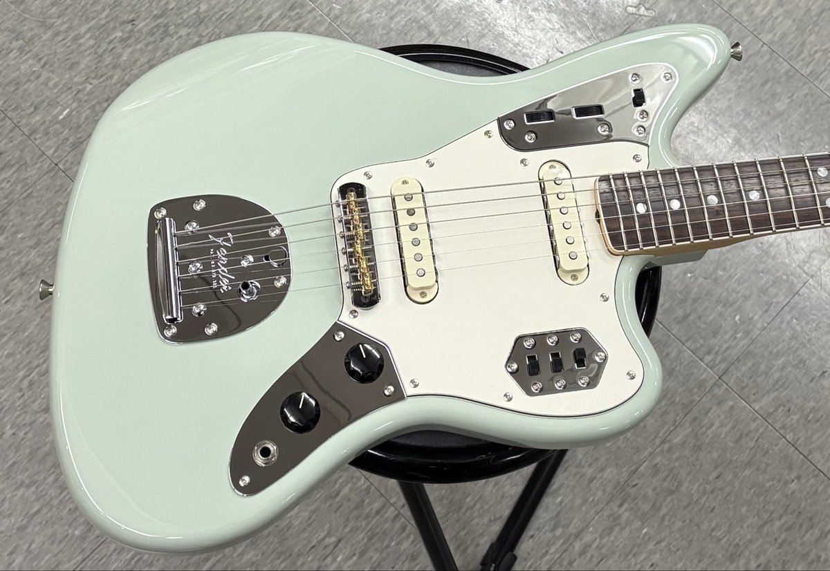 KinkoRockStore's tweet image. ✨【入荷情報】✨待望のモデルが入荷いたしました！！🇯🇵Fender Moeka Shiotsuka Jaguar moni Aged Sonic Blue！！お探しの方も多いのではないでしょうか〜。店頭にて絶賛販売中です！【販売価格¥187,000】人気商品のため、売り切れの際はご容赦ください。#Fender #Jaguar #MoekaShiotsuka