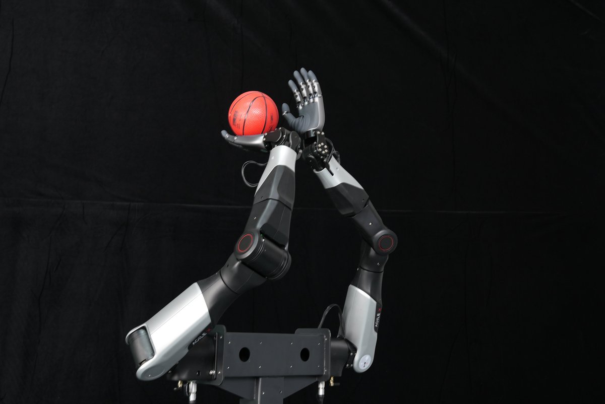 AgilexRobotics's tweet image. Meet NERO: AgileX&apos;s 7-DoF Robotic Arm with Human-Like Dexterity!

Ultra-light (4.8kg), precise (±0.1mm), and infinitely flexible—designed for cutting-edge robotics research.

🌐 Explore: global.agilex.ai
📩 Inquire: Sales@agilex.ai

#AgileXRobotics #NERO #humanoid