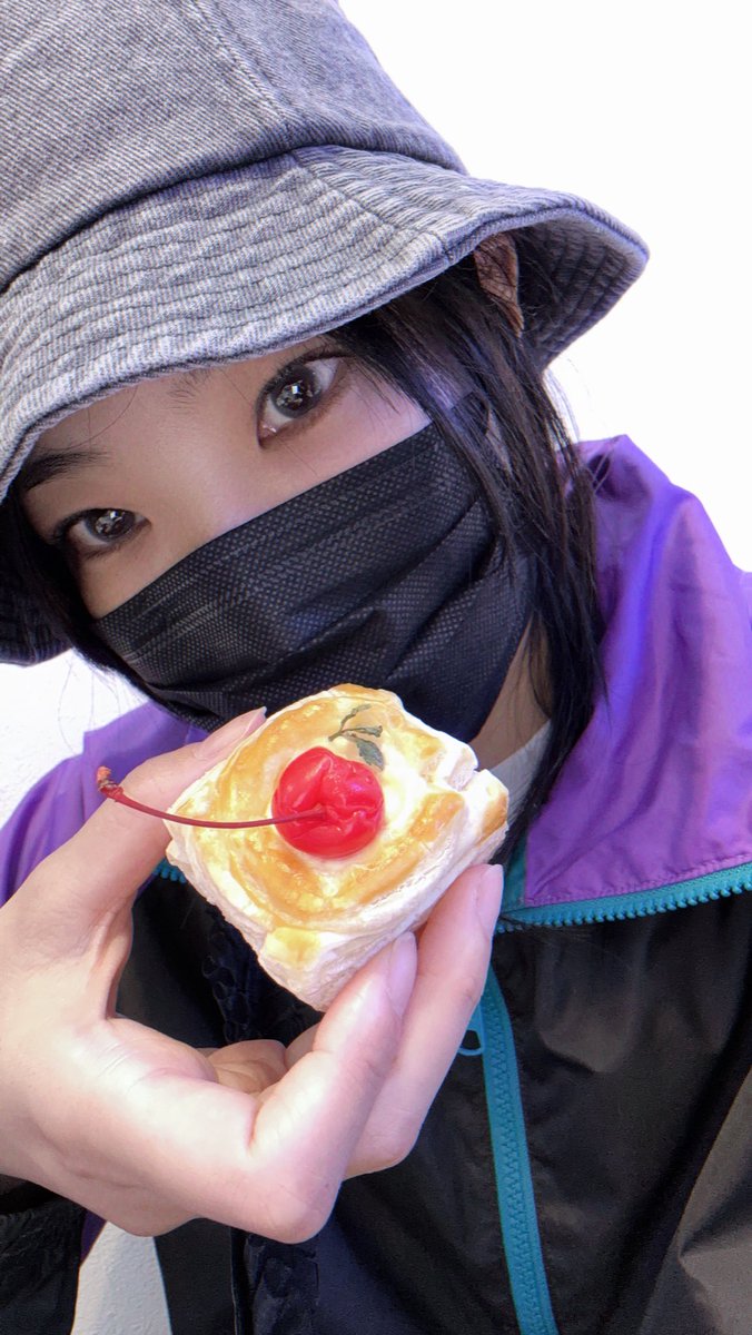 リス子がさくらんぼパイ作ってくれた🥧 めっちゃ美味かった！ 当日も