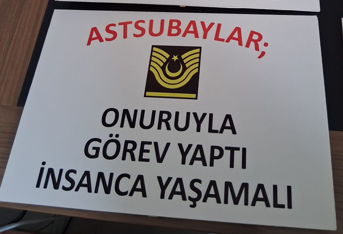 TBMM de Milli Savunma Bakanlığı bütçesi görüşmelerinde  plan bütçe komisyonunda sesimiz olan CHP Milletvekillerine teşekkür ederiz 

<a href="/Akparti/">AK Parti</a> 
<a href="/chptbmm/">CHP TBMM Grup Başkanlığı</a> 
<a href="/herkesicinCHP/">CHP 🇹🇷</a> 
<a href="/iyiparti/">İYİ Parti</a> 
<a href="/MHP_Bilgi/">MHP</a> 
<a href="/tcbestepe/">T.C. Cumhurbaşkanlığı</a> 
<a href="/tcsavunma/">T.C. Millî Savunma Bakanlığı</a> 
<a href="/HMBakanligi/">T.C. Hazine ve Maliye Bakanlığı</a>