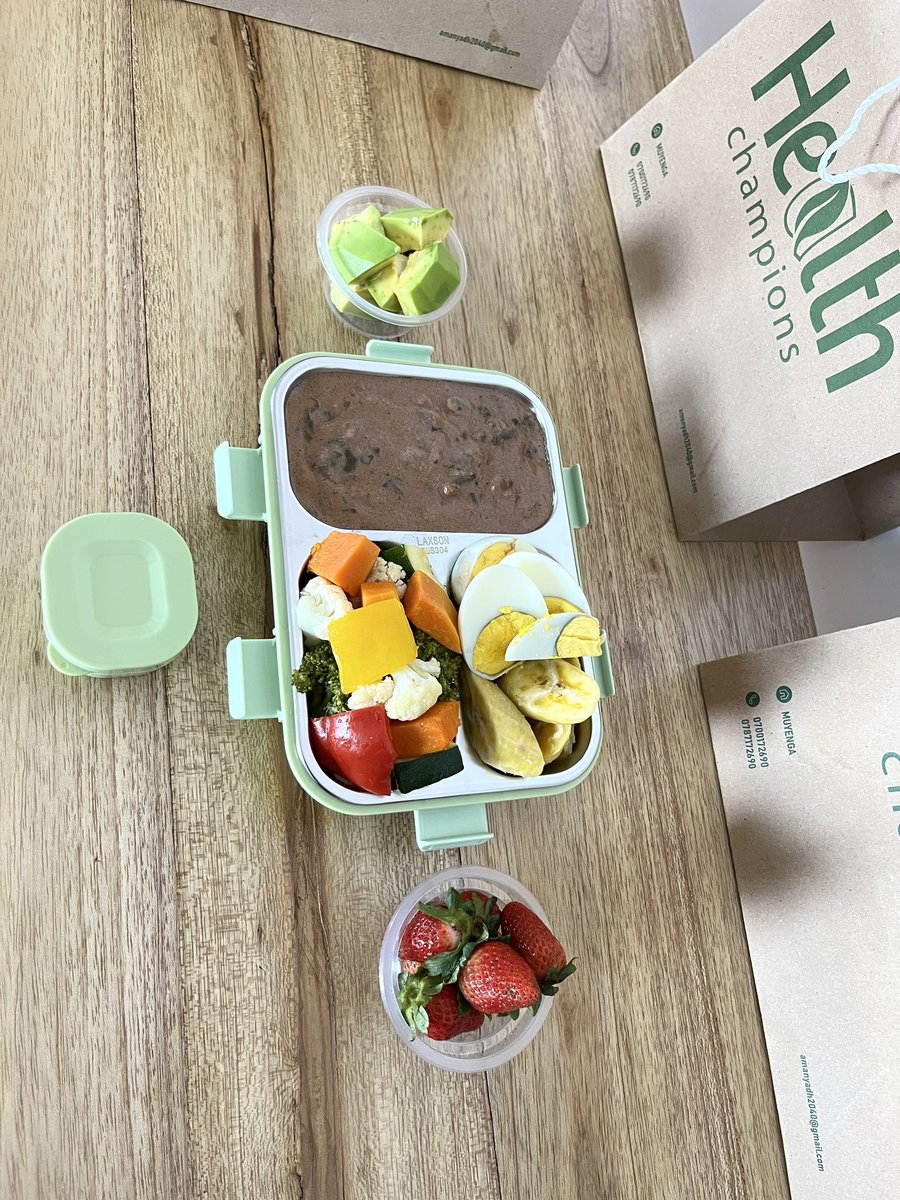 HealthChampionn's tweet image. ☑️ Nutrient dense 

☑️ Seasonal 

☑️ Can be recognized by our ancestors 

Berries fight #oxidative #stress &amp;amp; #inflammation which keeps you younger &amp;amp; more vibrant

Consume;

☑️ Rasp
☑️ Red 
☑️ Blue berries

When did you last eat berries? #lunch #wellness #food #berries