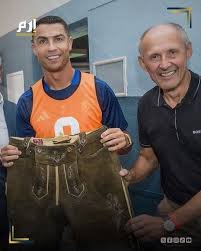 رمز النصر سروال