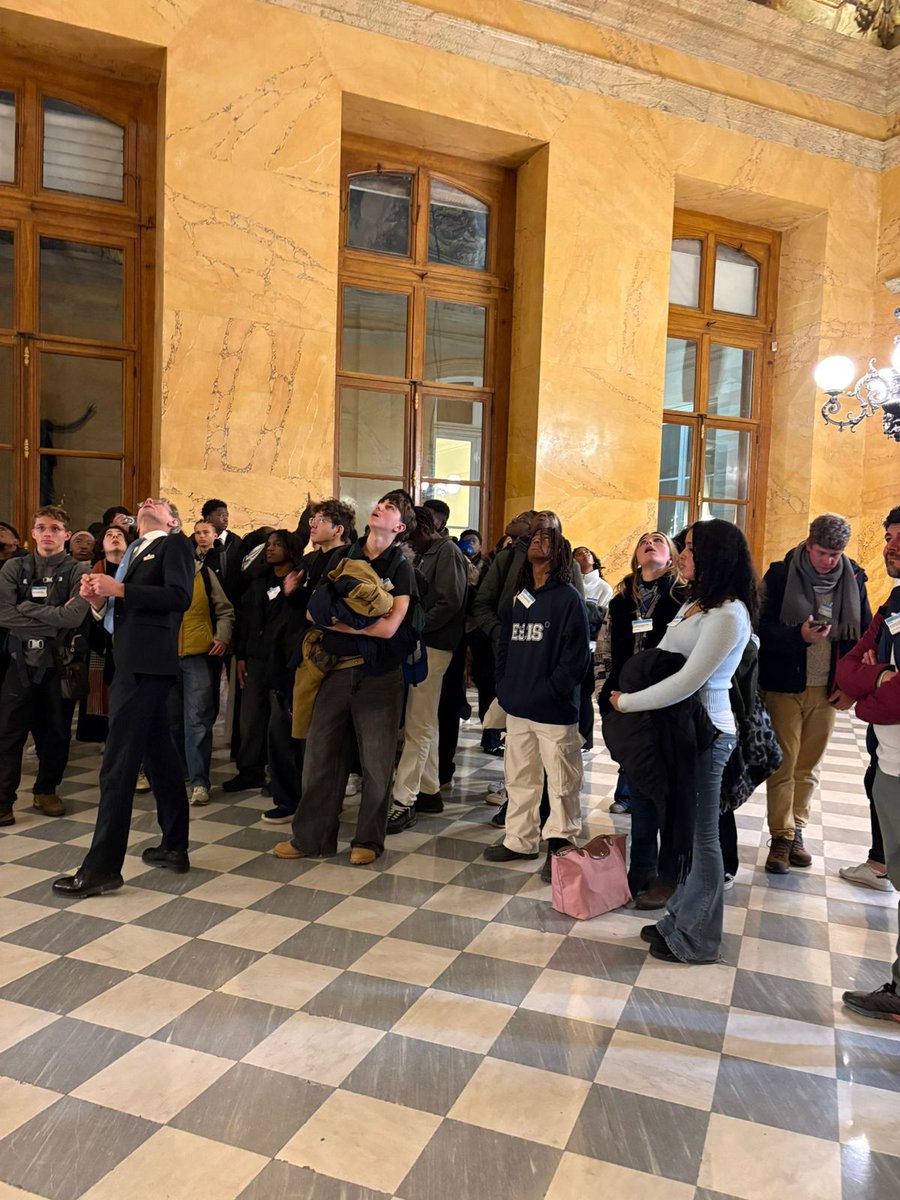 Amelia Lakrafi tweet media