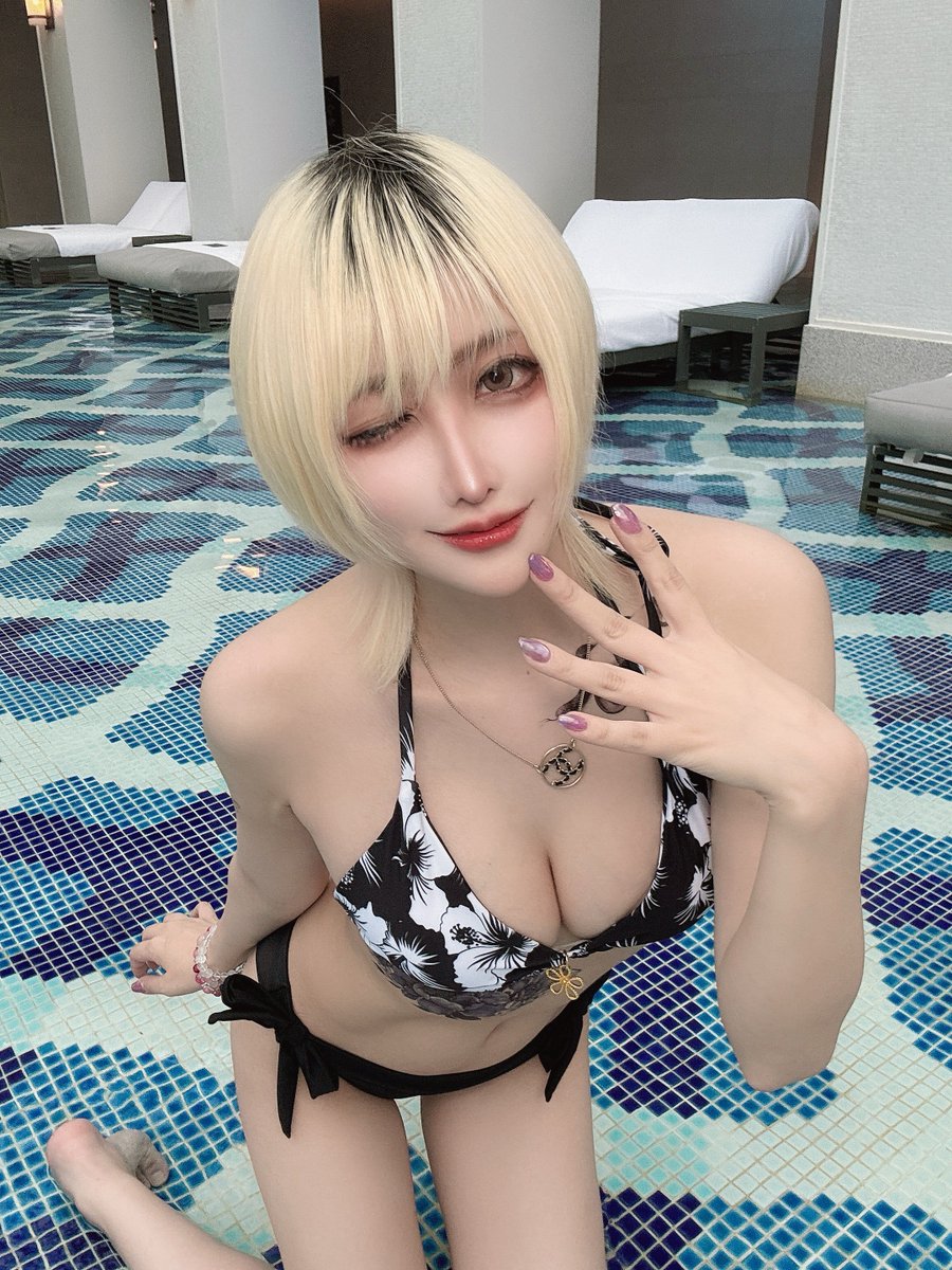 18_27_Noel's tweet image. この水着の写真載せてなかった気がする！

どう！？