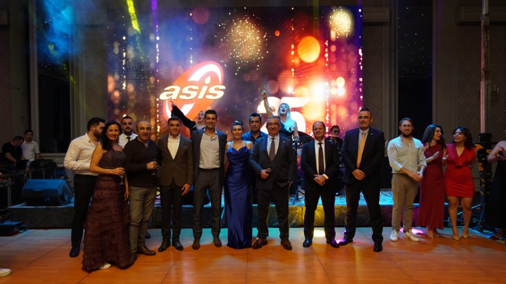 AsisAutomation's tweet image. Asis Otomasyon, 25. yılını coşku dolu bir gala gecesiyle kutladı.
Çeyrek asırlık yolculuğumuzun her adımında emeği olan tüm ekip arkadaşlarımıza, çözüm ortaklarımıza ve danışmanlarımıza teşekkürler.
Detaylar: 👉asis.com.tr/asis25yil.html 

#Asis #asisotomasyon #asisarge #25Yıl