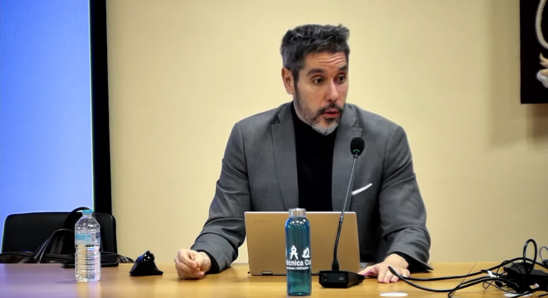 politecnicacu's tweet image. 🎥✨ La ingeniería detrás de la experiencia audiovisual

Hoy, tenemos en la EPC a Sergio Torrano Díaz y Enrique de Miguel Ambite, en una sesión organizada por @coitt_aegitt  &amp;amp; @AVIXA 
🕥 10:30–12:00 h
🔴 Únete en directo: consent.youtube.com/m?continue=htt…

#EPC #UCLM #COITT #AVIXA