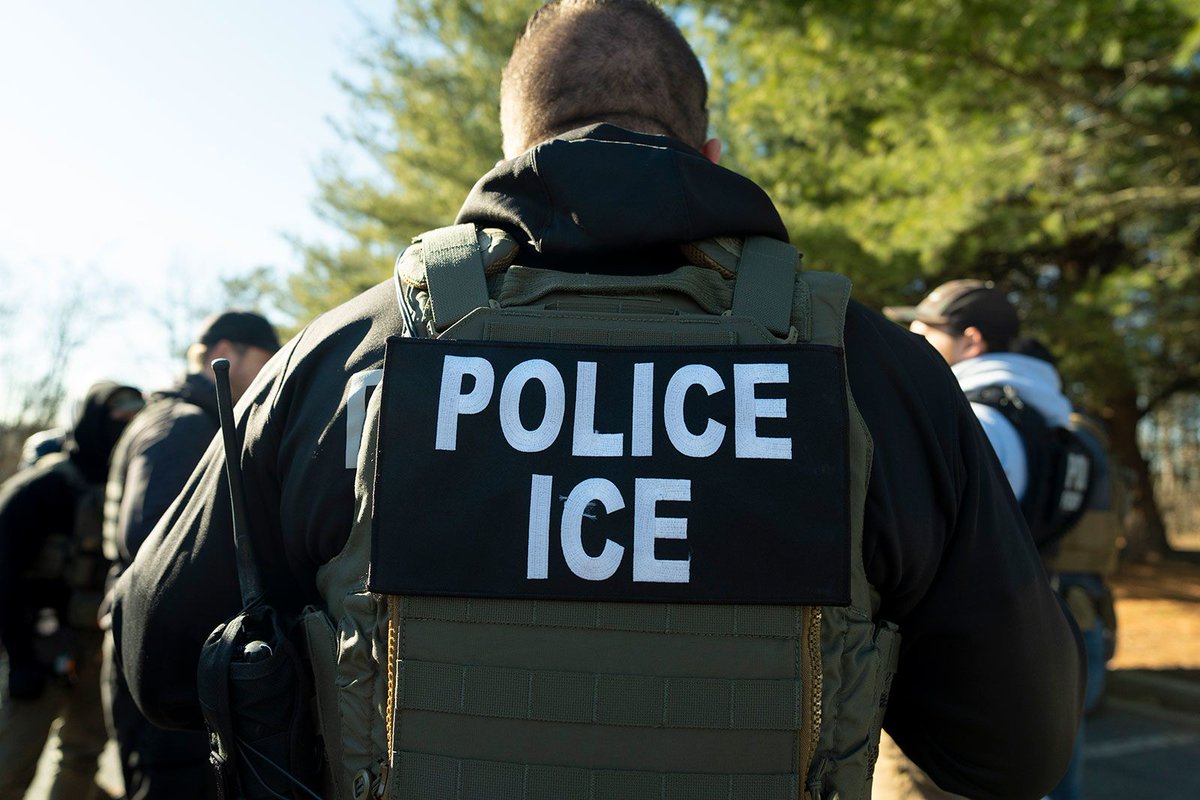 FreedomFrontHQ's tweet image. 🚨 NEW: The administration reports millions of deportations under expanded ICE operations.
Do you support the crackdown on violent offenders?

#Immigration #ICE #BorderSecurity #Trump2025 #PublicSafety #AmericaFirst